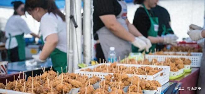 越涨越离谱：韩国炸鸡要彻底凉了？麻将胡了2从国民美食到被集体价格(图4)