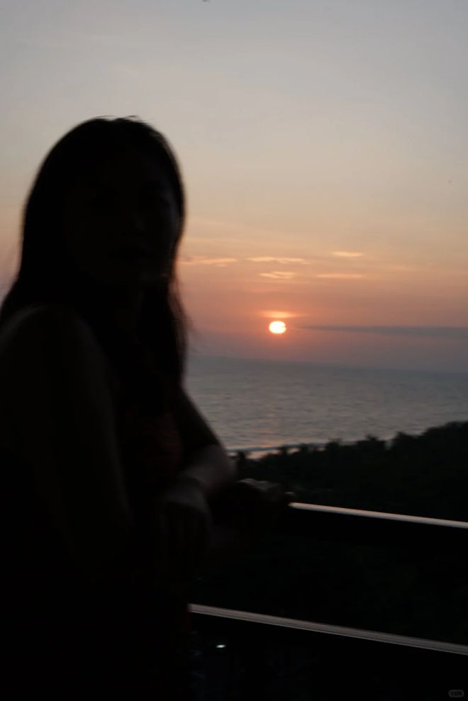 南：打卡全网爆款机位解锁魔都的AB面PG麻将胡了免费模拟器重庆四日潮玩指