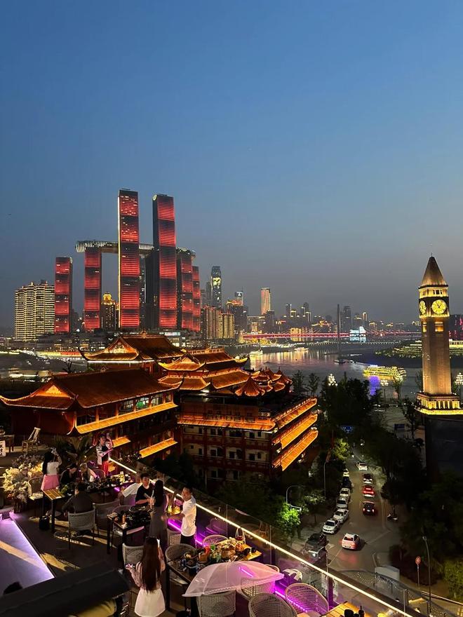 洪崖洞深度体验情侣必去路线与费用全解析PG麻将胡了模拟器重庆4日游：磁器口(图2)